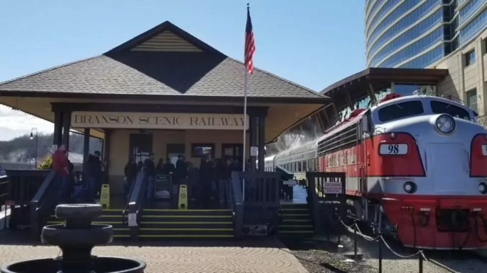 How About A Scenic Dinner Train Ride Through Missouri? Looks Fun