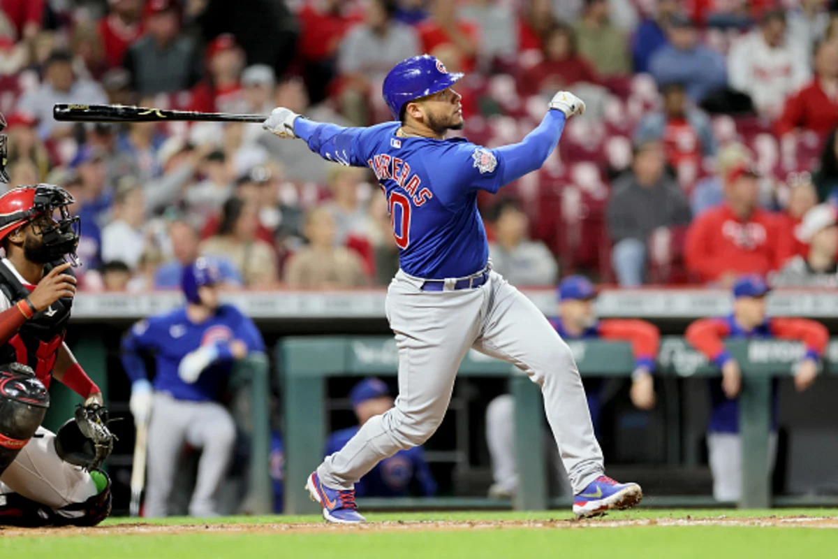 Cards sign All-Star catcher Contreras to 5-year deal