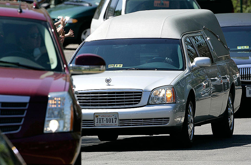 Is It Legal To Pass A Funeral Procession in Missouri & Illinois?