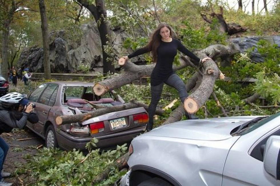 Model Provokes Internet Outrage By Posing During Hurricane Sandy