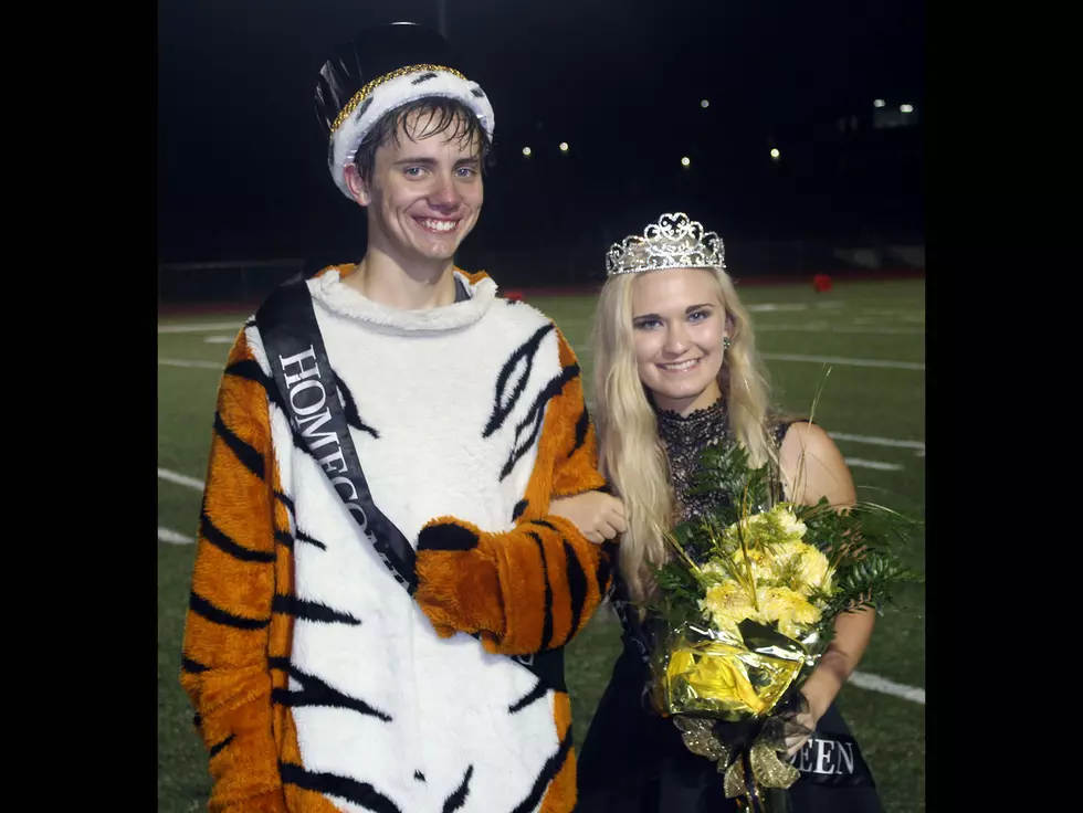 Smith-Cotton Football Homecoming King & Queen Crowned For 2016