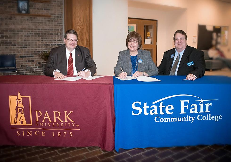 SFCC, Park University Sign Academic Cooperation Agreement