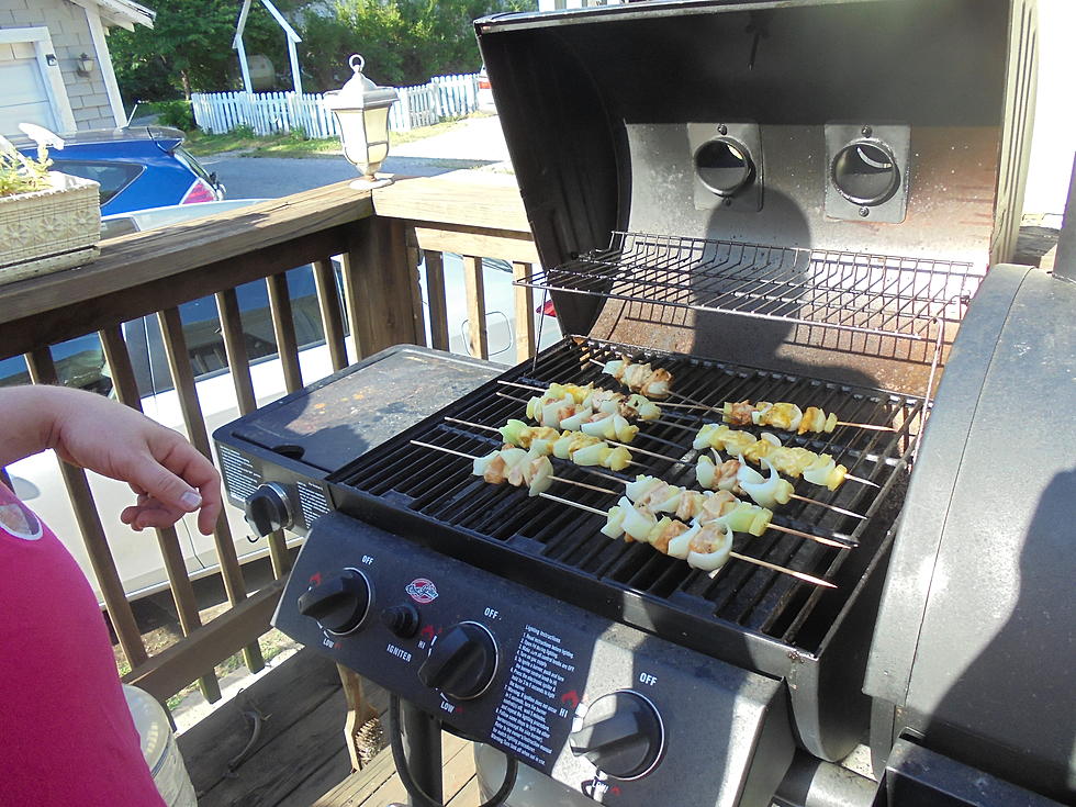 Here’s A Quick Way To Check Your Propane Tank On Your Grill This Summer