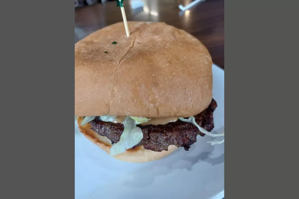 I Tried My First Bite Of The Iconic Guberburger at Kehde&#8217;s Barbeque