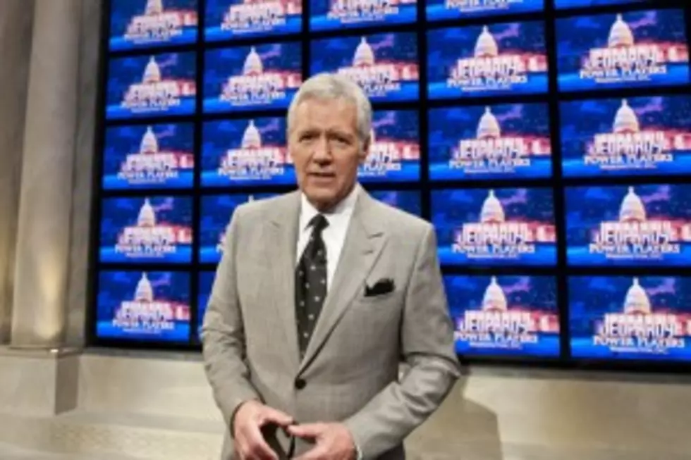 Jeopardy Host Makes Donation to Stephens College
