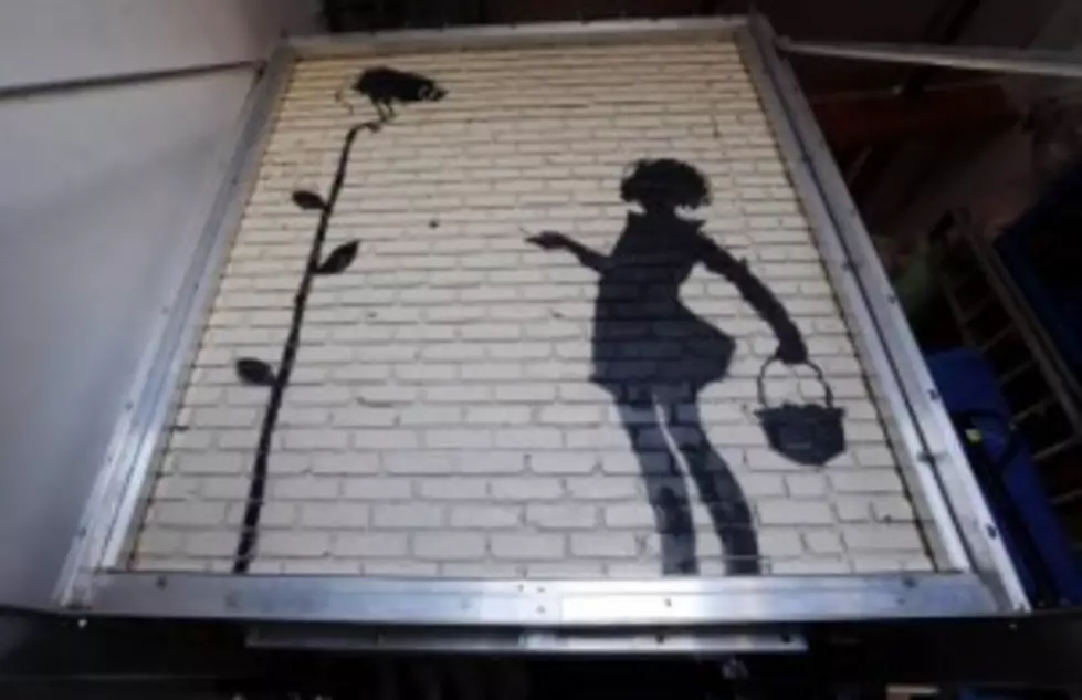 Banksy Mural Fetches $209K at California Auction