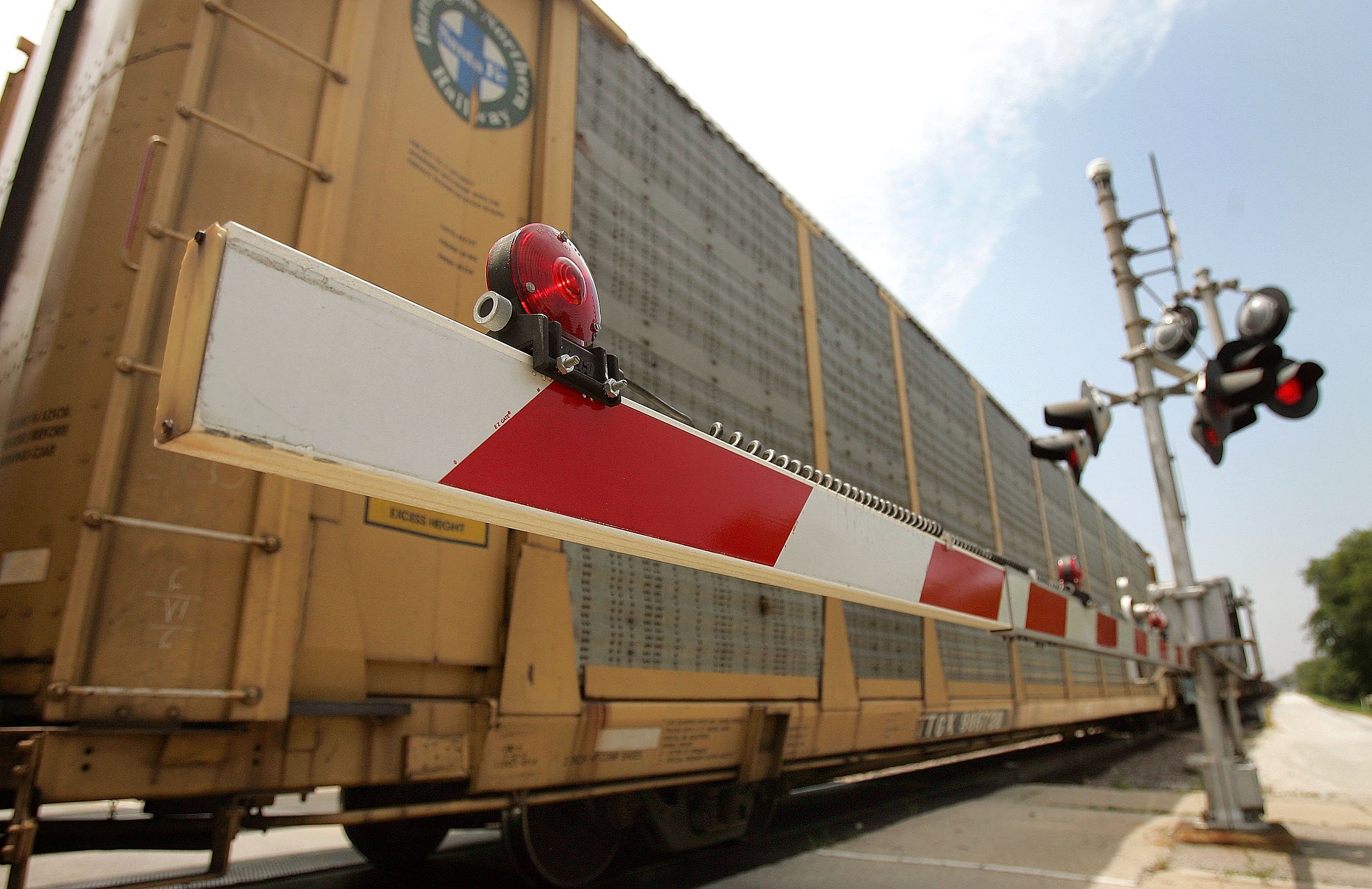 First major U.S. railroad merger in approved to go forward