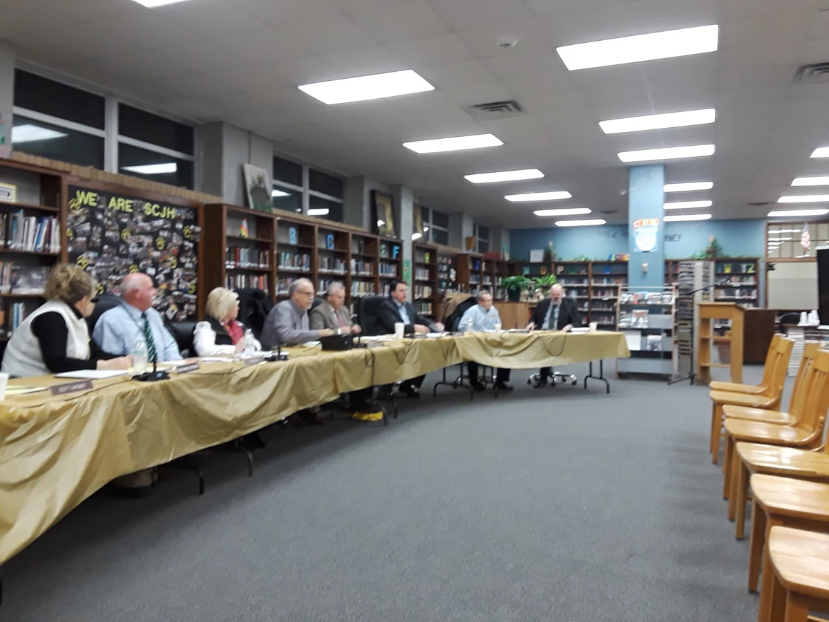 Sedalia 200 School Board Work Session Includes Info on Levy and VR Tech