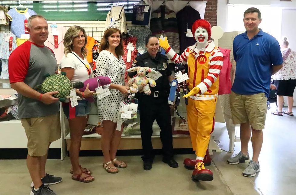 Missouri State Fair Home Ec Donates Stuffed Toys to Sedalia Police