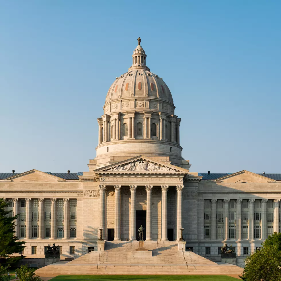 Missouri Capitol’s Roman Goddess Statue Removed for Repairs