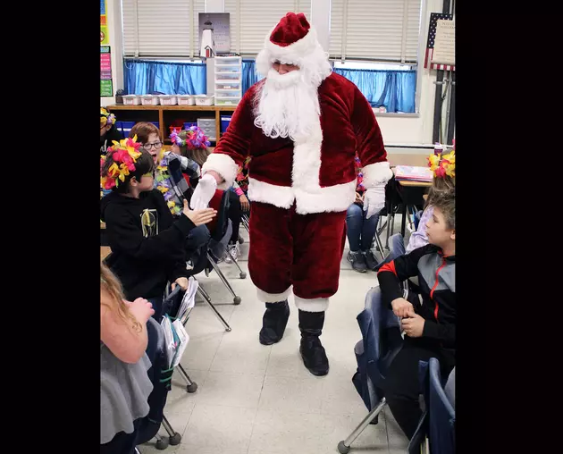 Santa Visits Washington Elementary School