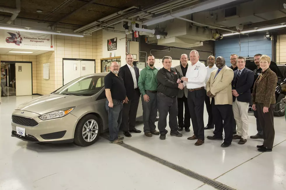 Ford Motor Company Vehicle Donation Contributes to Hands-on Learning at UCM