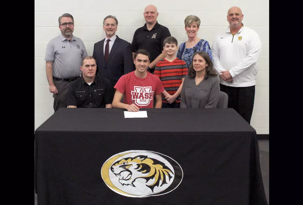 Toderscu-Stavila Signs With Washington University