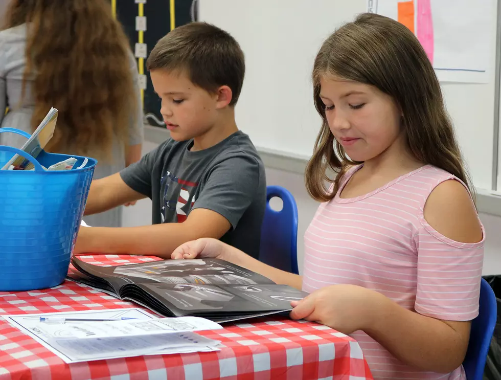 Parkview Students Try Variety of Books