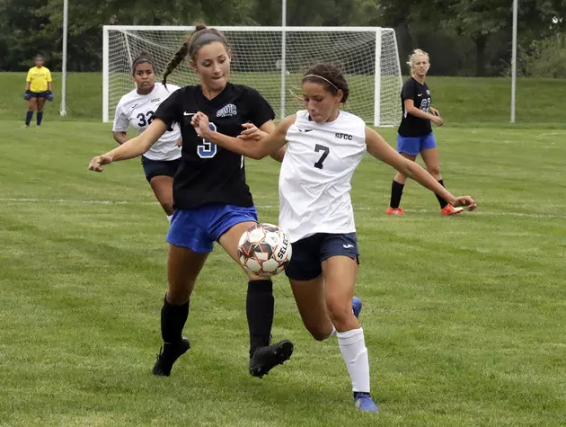 Lady Roadrunners Suffer 7-0 Loss by SW Illinois