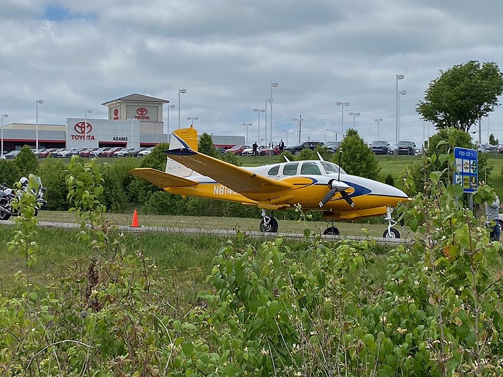 Twin-engine Plane Makes Emergency Landing on I-470