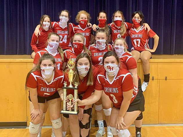 SH Volleyball Takes Kaysinger Trophy