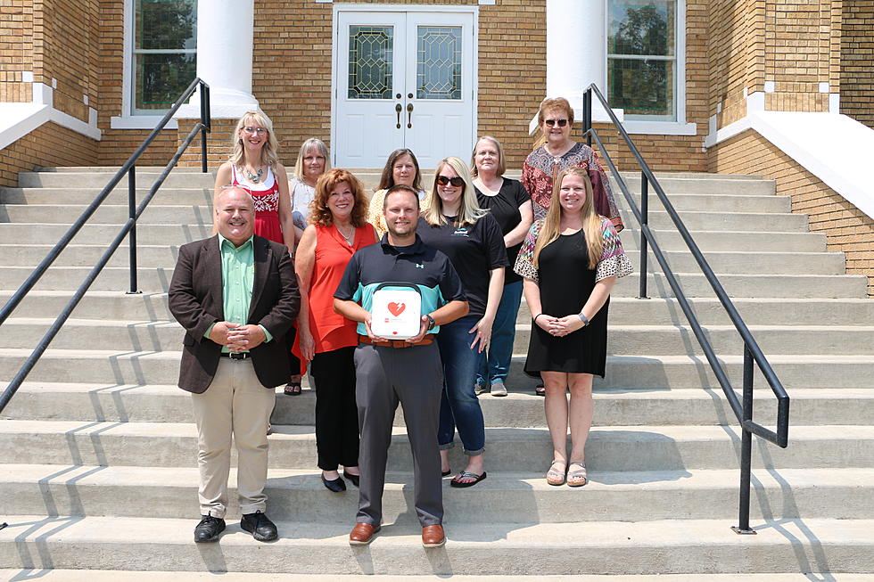 Bothwell Foundation Presents AED to Smithton United Methodist Church