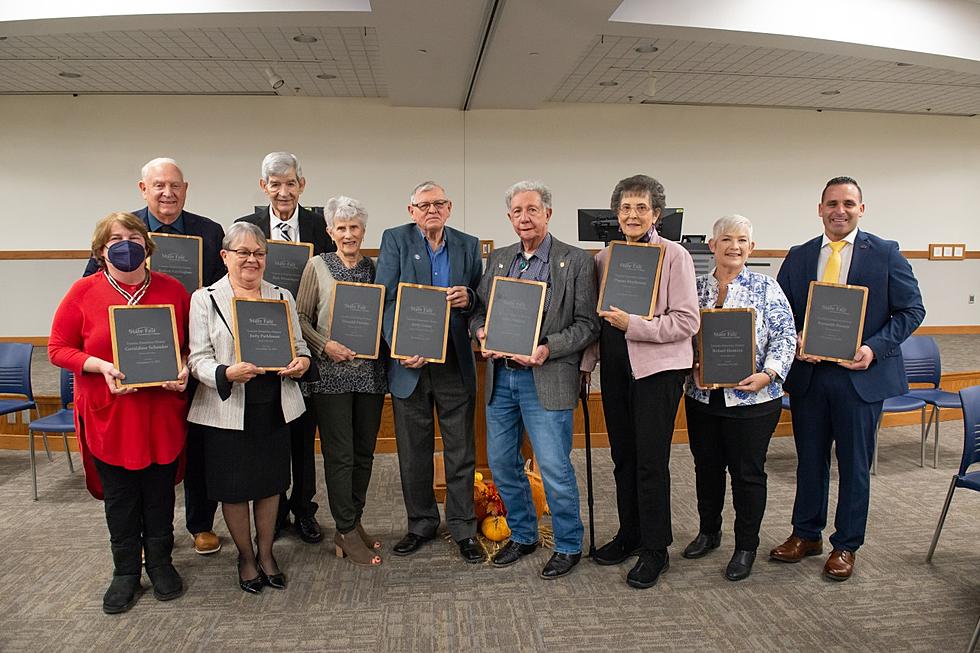 SFCC Inducts 10 Trustees With Emeritus Status