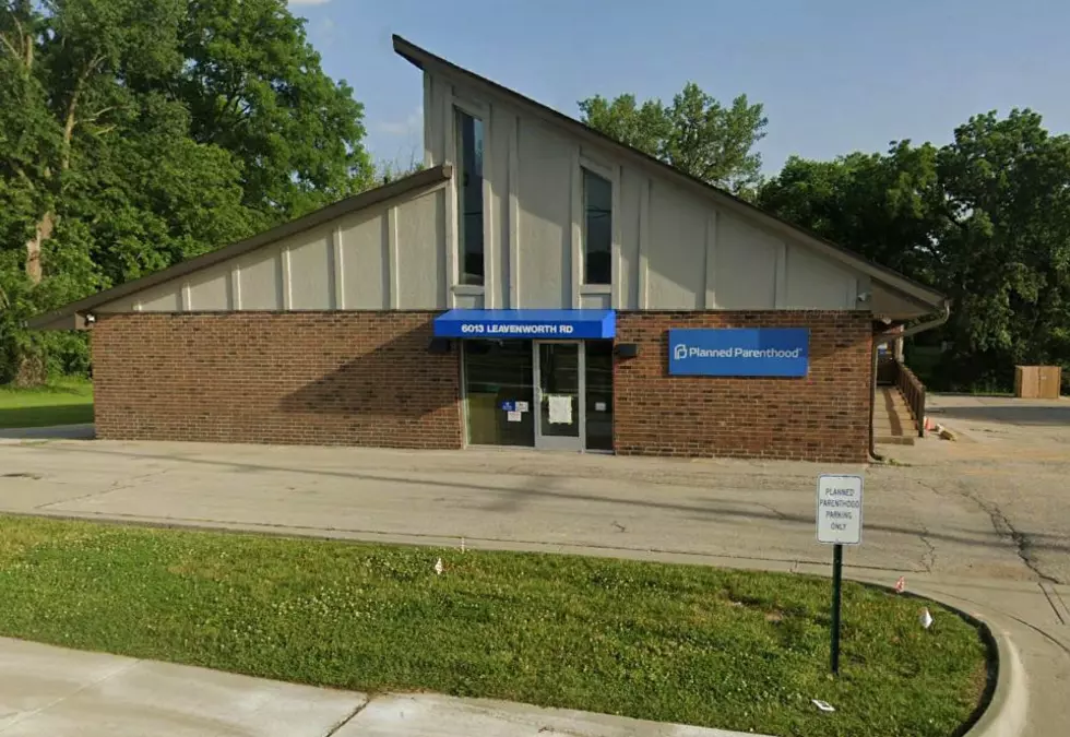 Abortion Clinic That Opened Days After Roe Fell Is Inundated