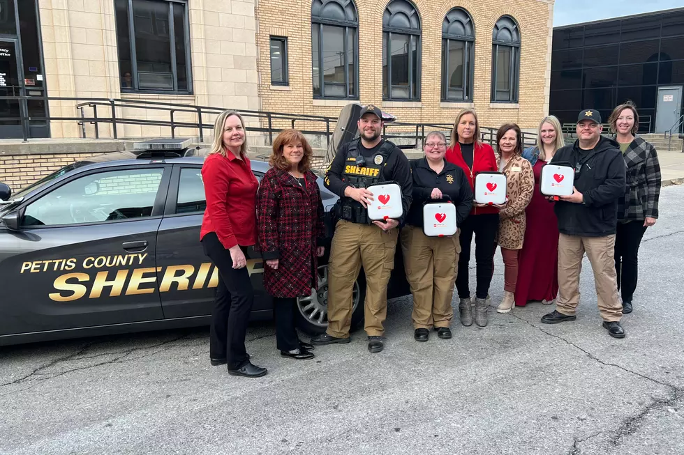 Bothwell Foundation Presents AEDs to Pettis County Sheriff&#8217;s Department