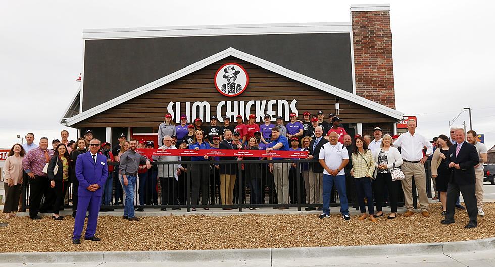Slim Chickens Officially Opens in Sedalia