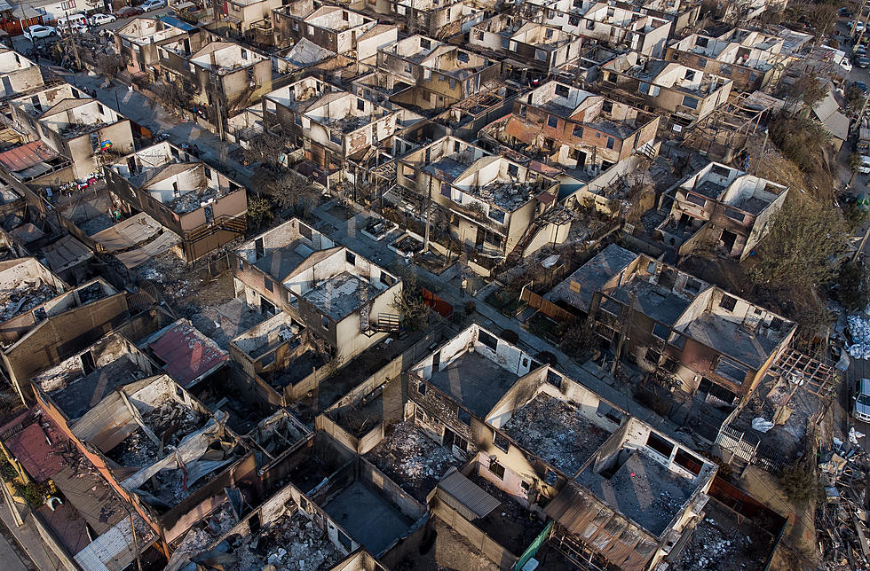 Deadly blazes in central Chile leave scenes of devastation