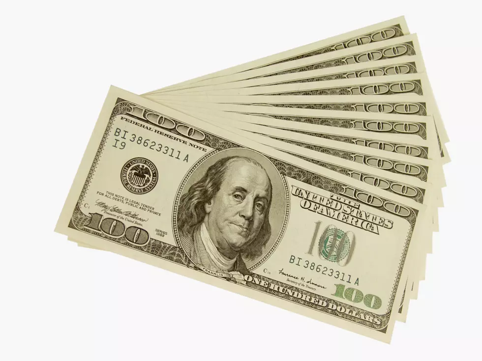 Arrangement of American bank notes