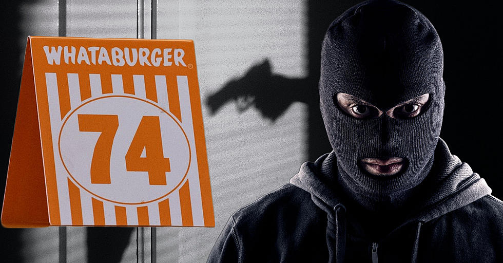 Do They Keep Serving Customers At Whataburger While Being Robbed?