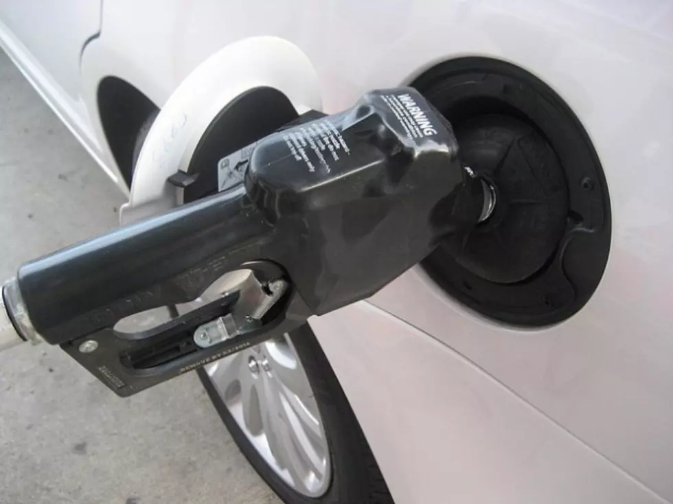 AAA Michigan: Gas Prices Drop Across State as Refineries Issues Ease