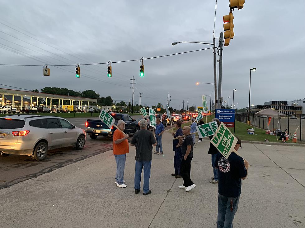 Traffic at a Standstill as UAW Workers Strike Against GM in Flint