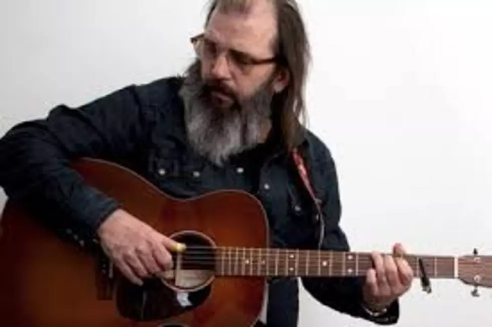 Steve Earle Wants You to Hear the New Christmas Song from His Duke and Duchess