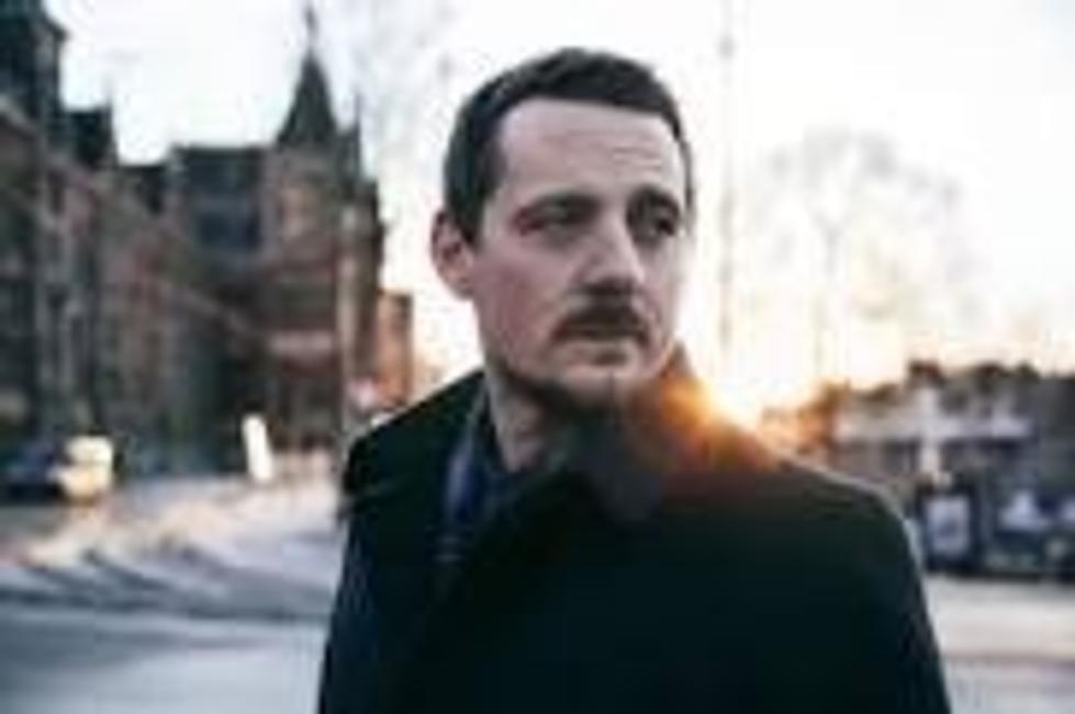 Sturgill Simpson plays The Tonight Show with a New Sound