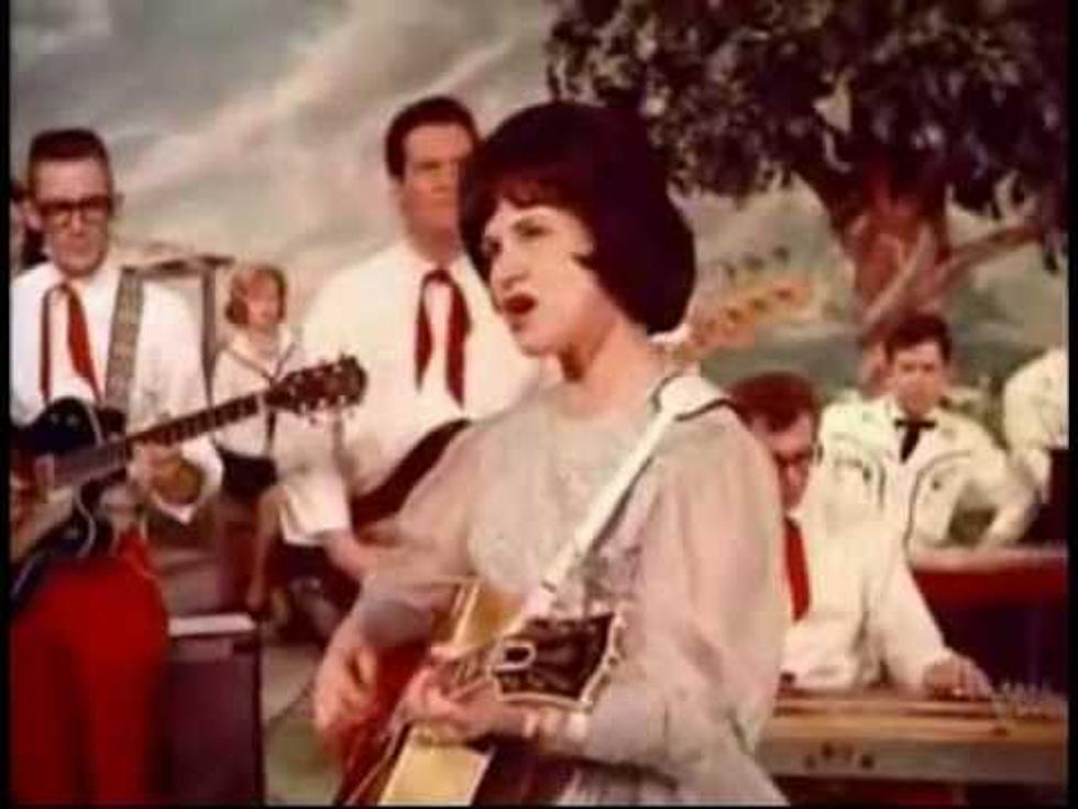 64 Years Ago: Kitty Wells Broke Country Music’s Glass Ceiling