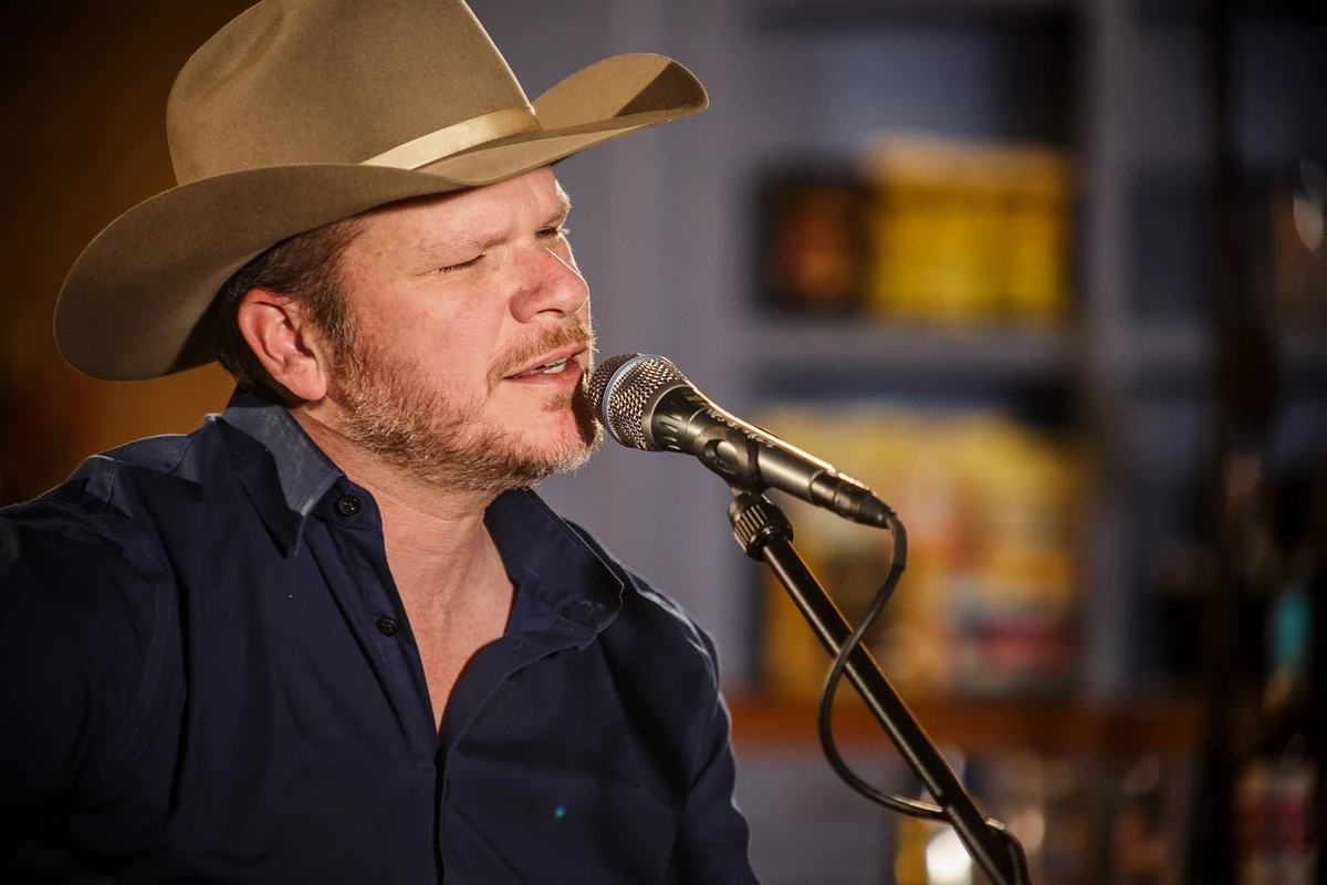 Jason Eady has a Great Music Video for you, a new Album, and National Tour