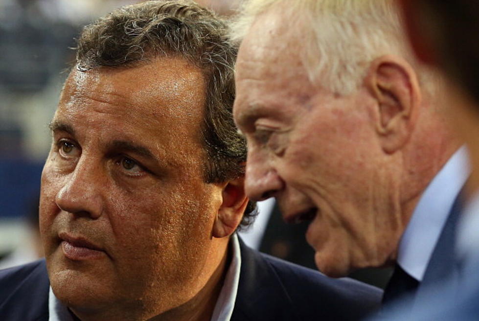Social Media Reacts To Christie Hanging Out With The Cowboys