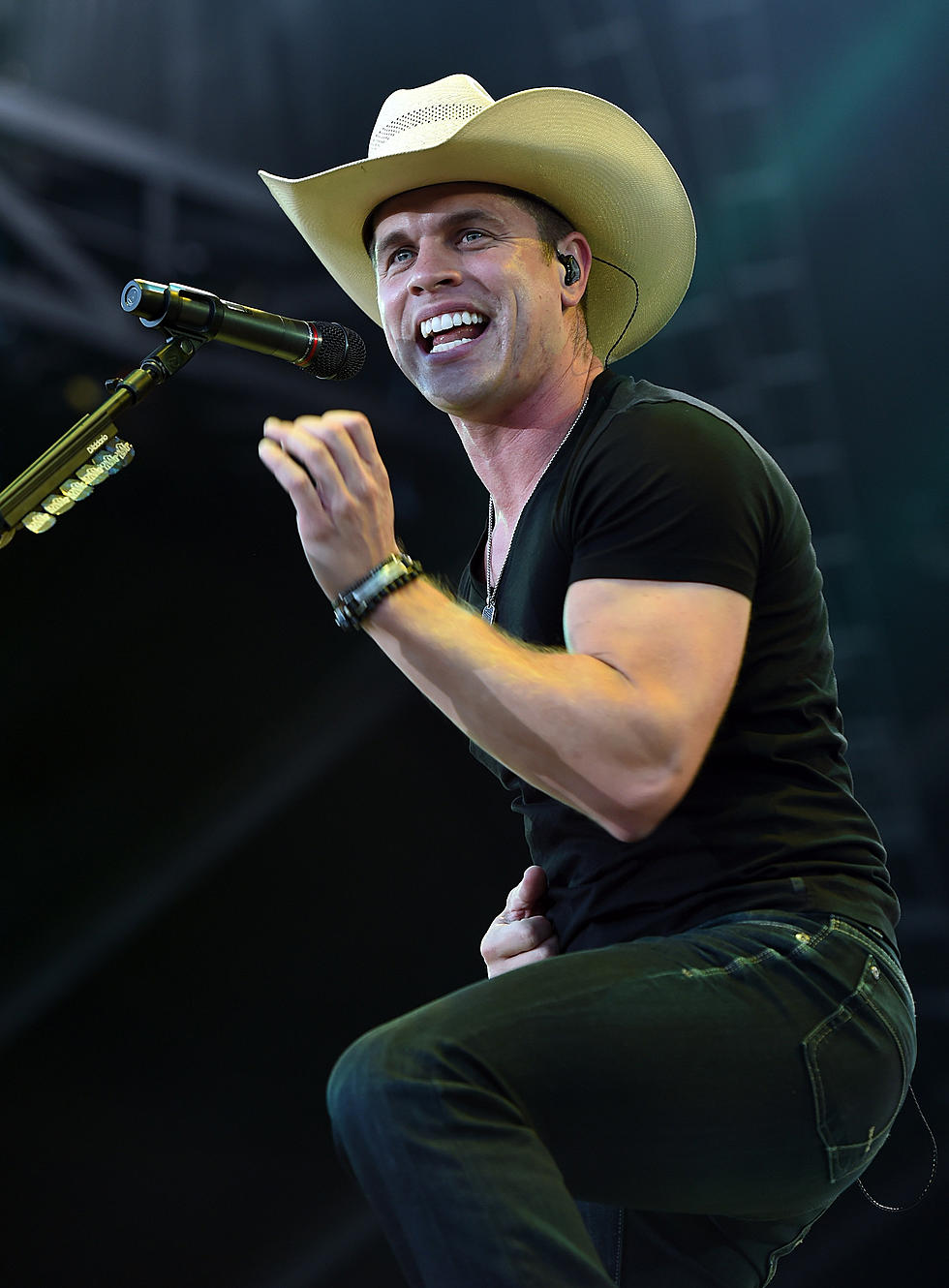 Did You Know Dustin Lynch Was In A Rock Cover Band?