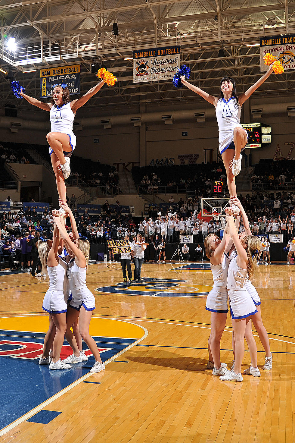 Angelo State and the American Cancer Society Partner Up for ‘White Out Cancer Night’