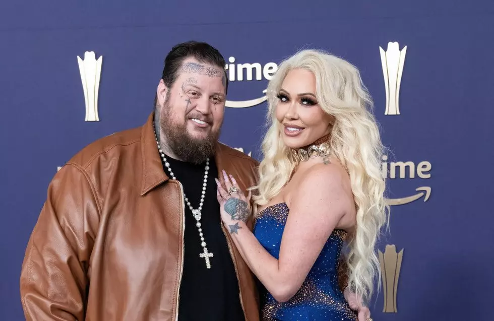 Jelly Roll and Bunnie XO dividing assets following split