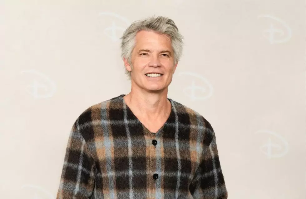 Timothy Olyphant ‘doesn’t own a computer’