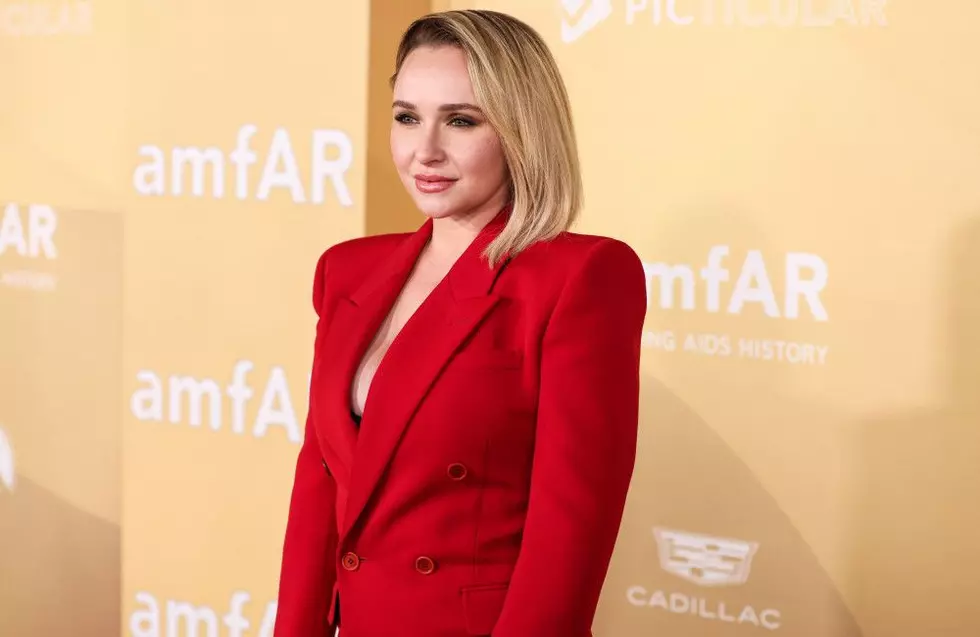 Hayden Panettiere and Tori Spelling pull out of fan event due to ’emergency’