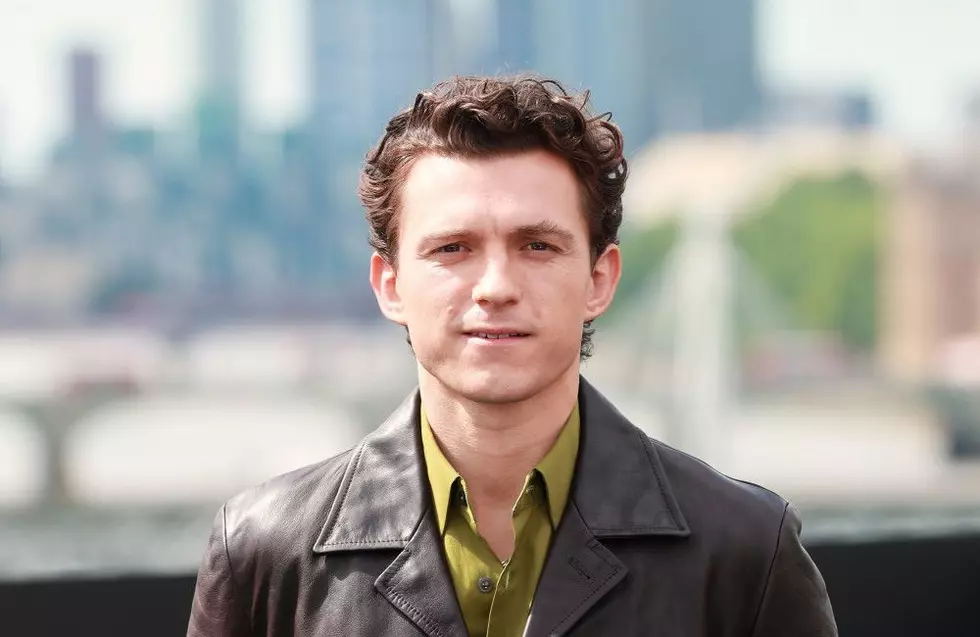 Actor Tom Holland apologises after meeting historian Tom Holland