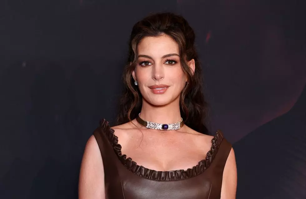 Anne Hathaway dotes on ‘dream son’ Tom Holland