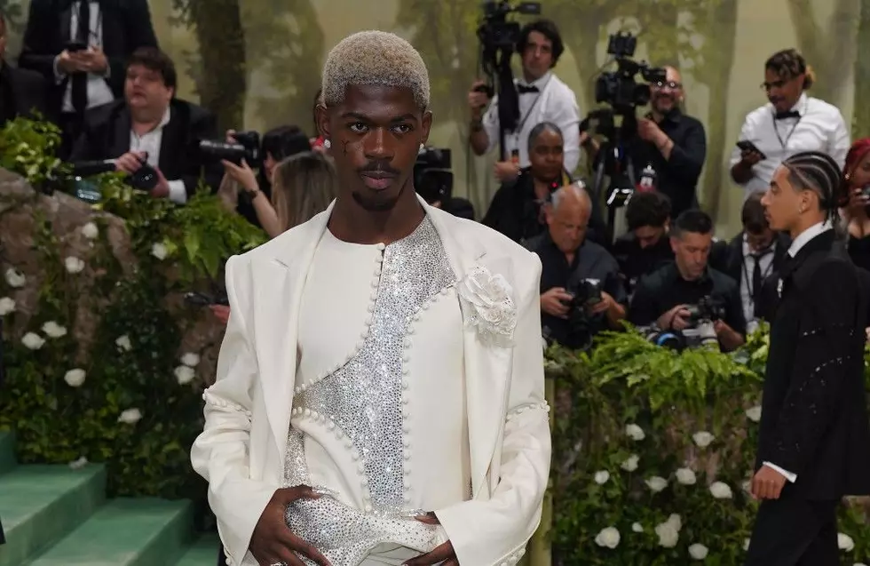 Rap star Lil Nas X mourns his mother’s death