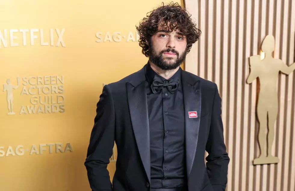Noah Centineo shares sobriety update: ‘Back on the wagon’