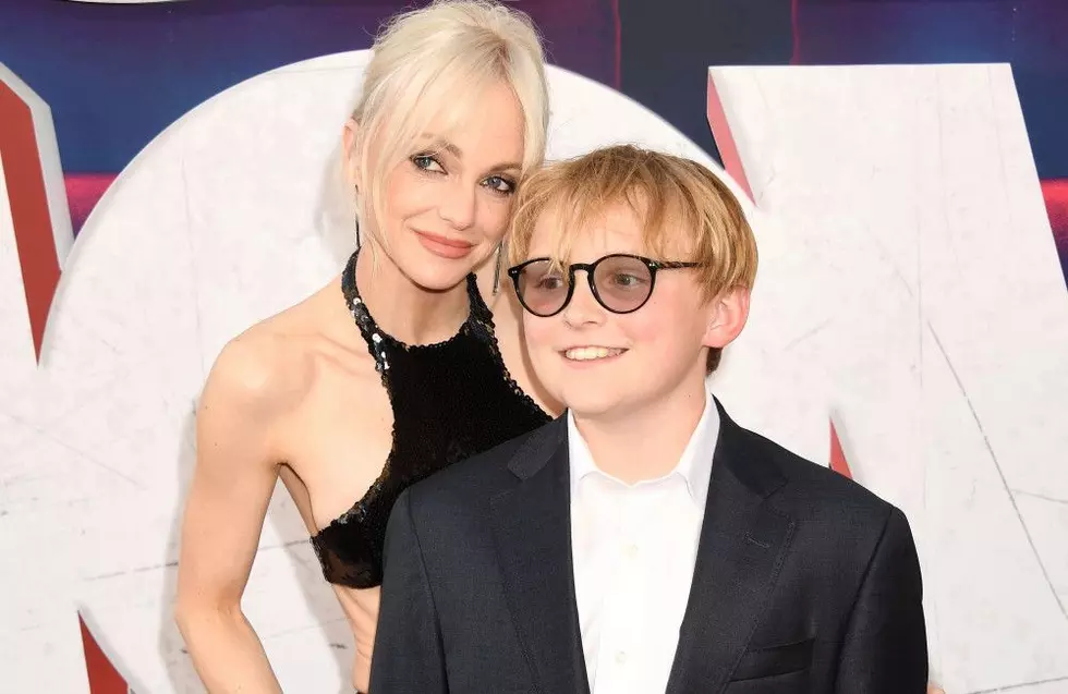 Scary Movie’s Anna Faris struggled to fit in with the moms of her son’s friends