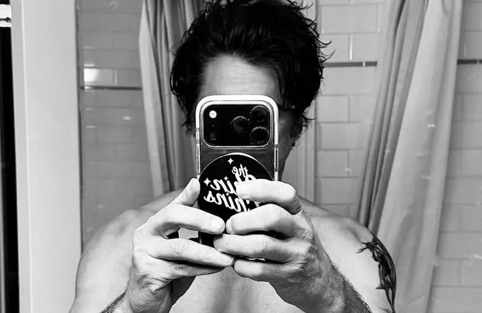 John Stamos strips to his birthday suit to celebrate turning 63
