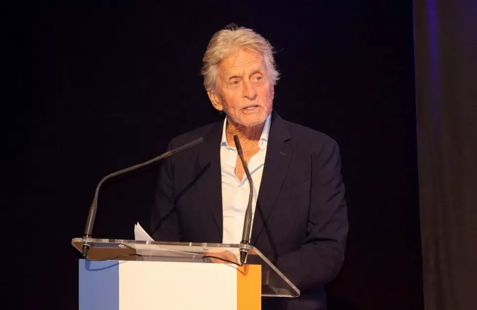 Michael Douglas asked Kathleen Turner and Jeanne Tripplehorn to approve memoir revelations