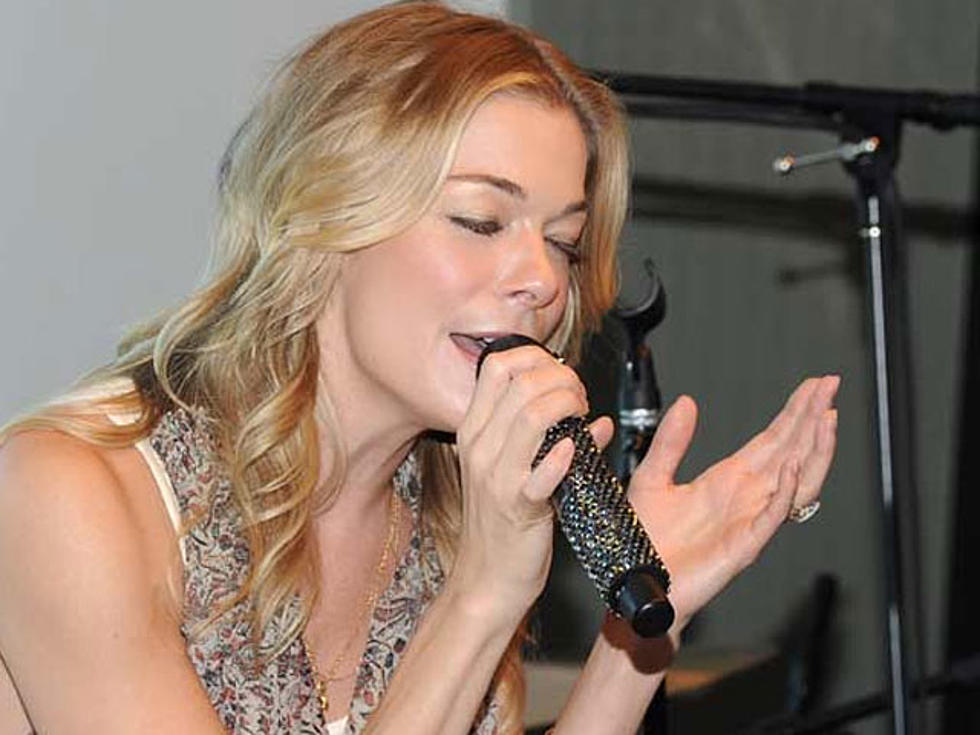 LeAnn Rimes’ Offers Surprising Twist on Covers Album ‘Lady and Gentleman’