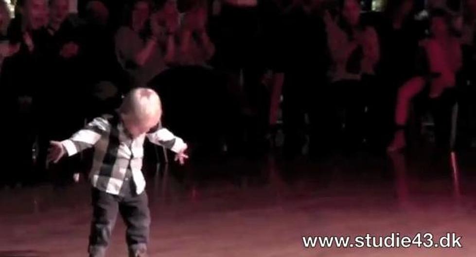 Amazing 2-Year-Old Dancing Boy